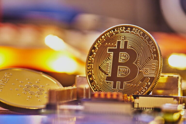 “MAKING MONEY MONDAY”, LYNQYO, BNB, and LITECOIN turning in millions