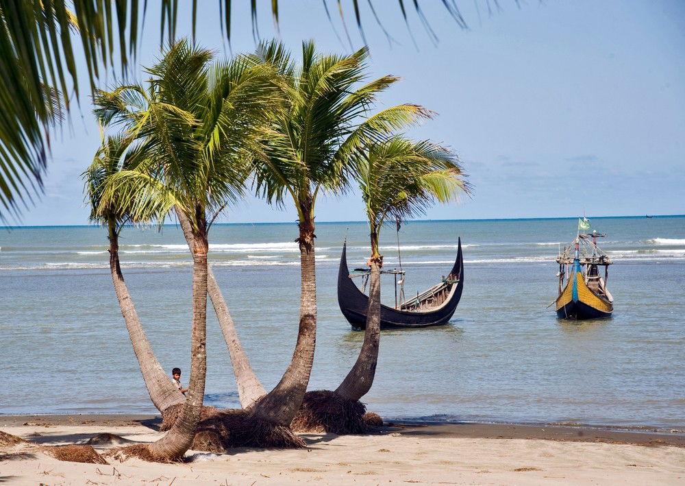 Bangladesh island St Martins bans tourists