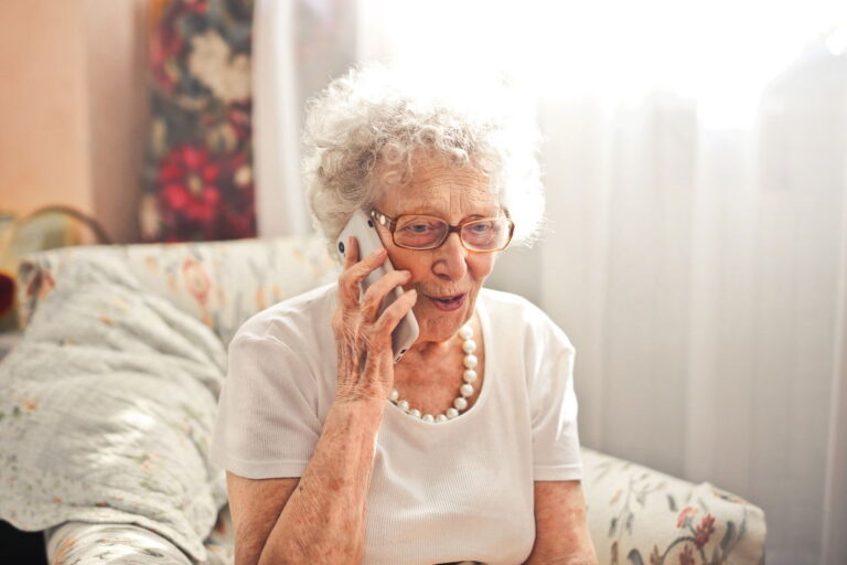 AI Granny Daisy: Revolutionary Technology to Combat Scam Calls in 2025