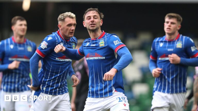 Irish Premiership: How David Healy’s Linfield regained the Gibson Cup with six games to spare