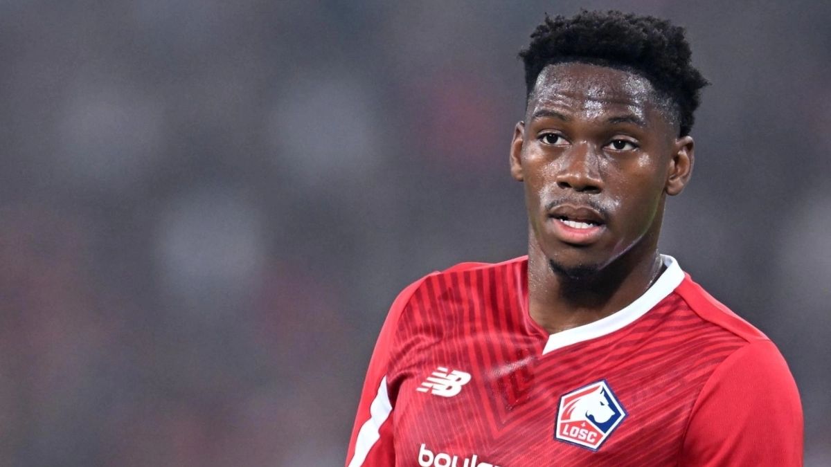 Barcelona unlikely to make move for Premier League-linked striker