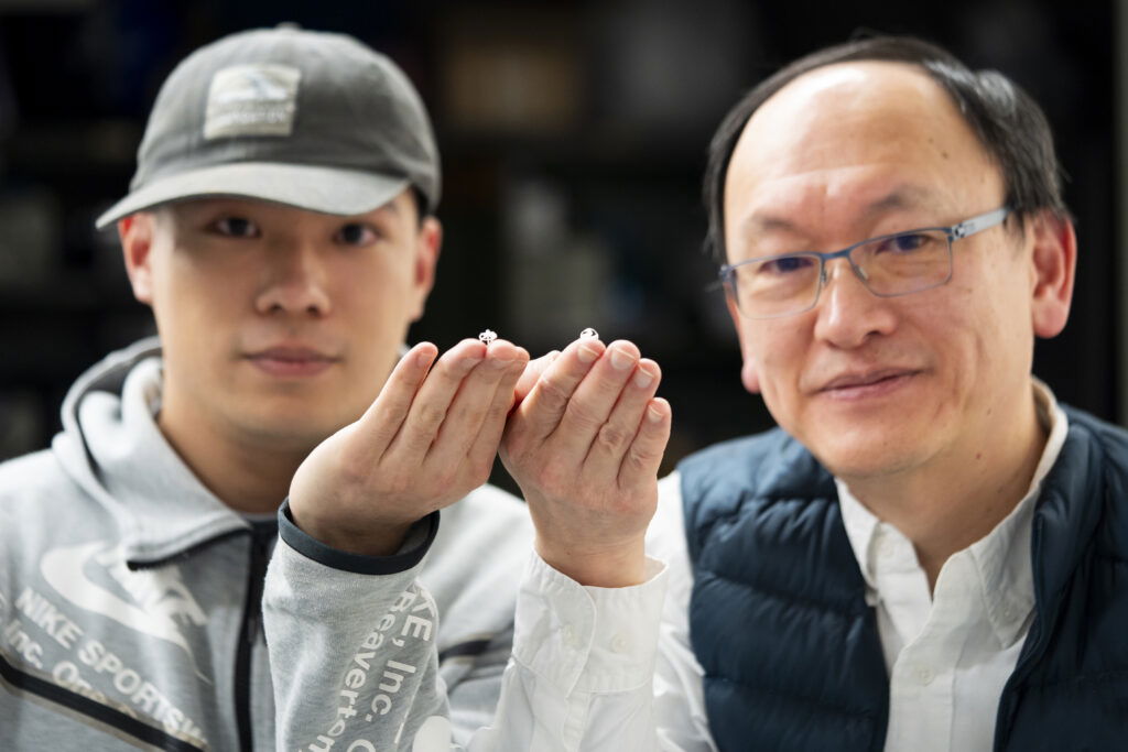 Tiniest flying robot unveiled