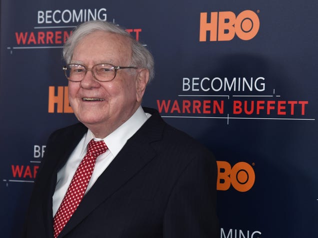 8 times Warren Buffett called the stock market right