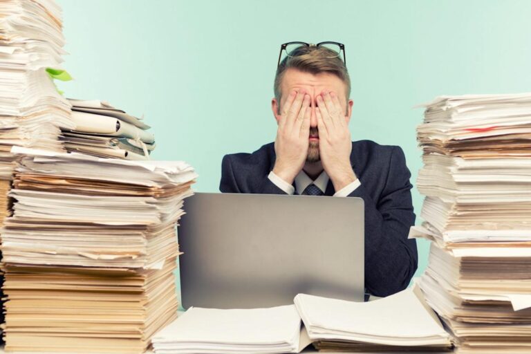 CEO of recruiting platform Greenhouse thinks AI is turning the job search into a ‘mad arms race’ leaving recruiters and job seekers overwhelmed