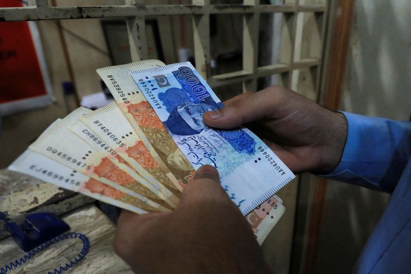 Drop in riskier emerging market bonds stokes concerns over market access