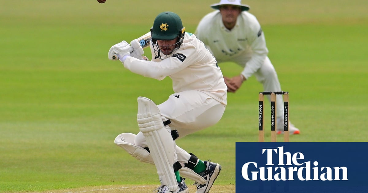 County cricket talking points: Notts take top spot but Surrey are stalking