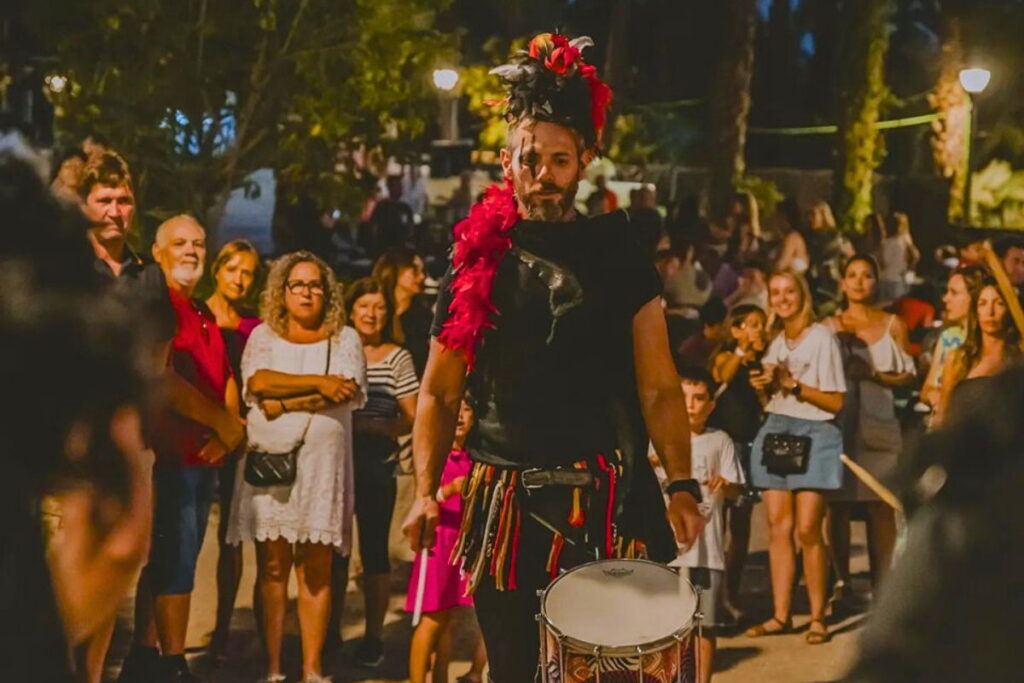Queen tribute and paella