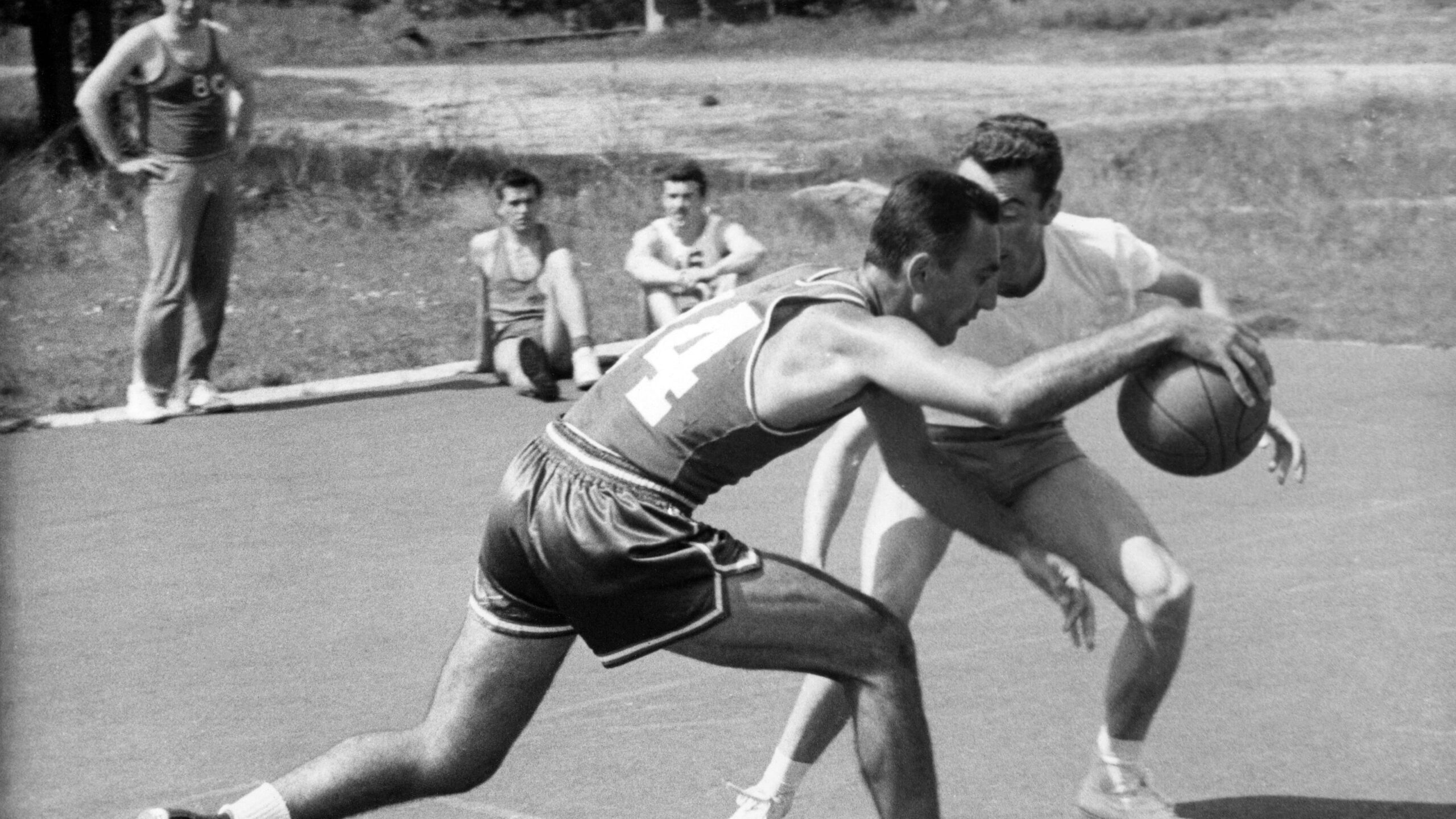 On this day: Bob Cousy inducted into Hall of Fame; Tracy Jackson born