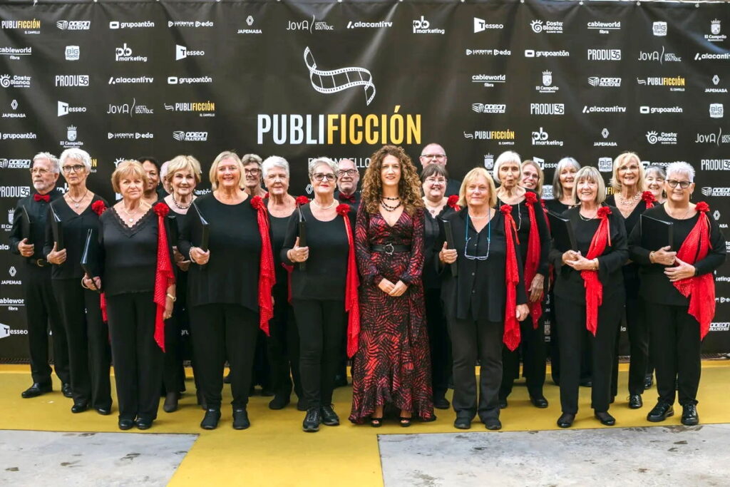 Crescendo International Choir team up