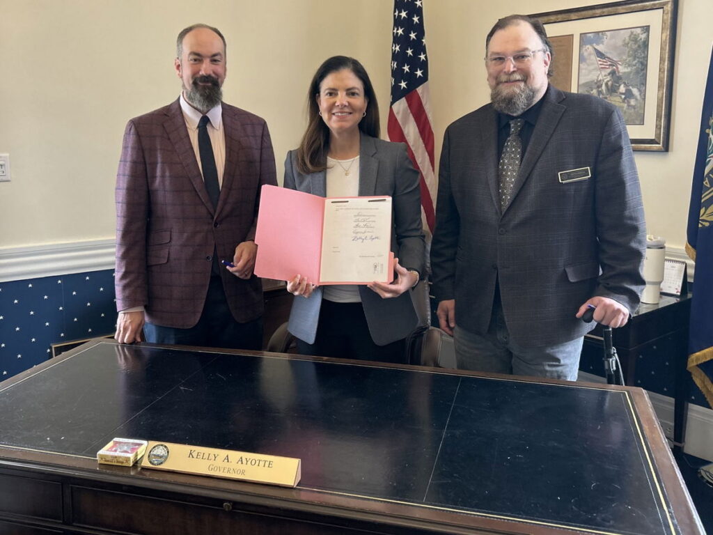 New Hampshire governor clicks ‘buy’ on Bitcoin