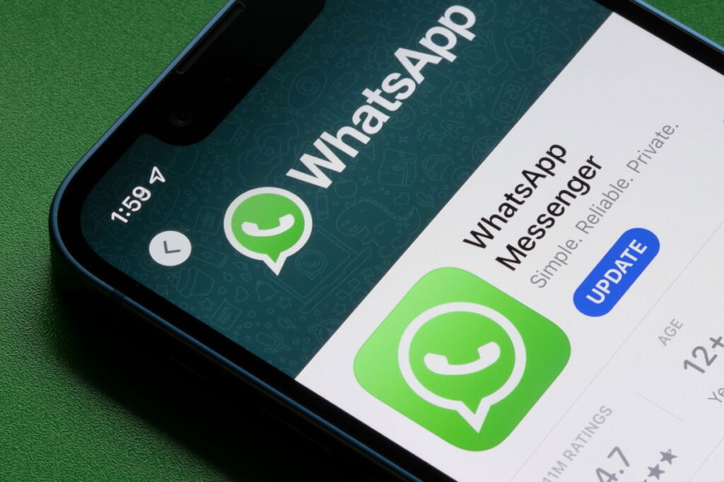 WhatsApp brings back walkie-talkies