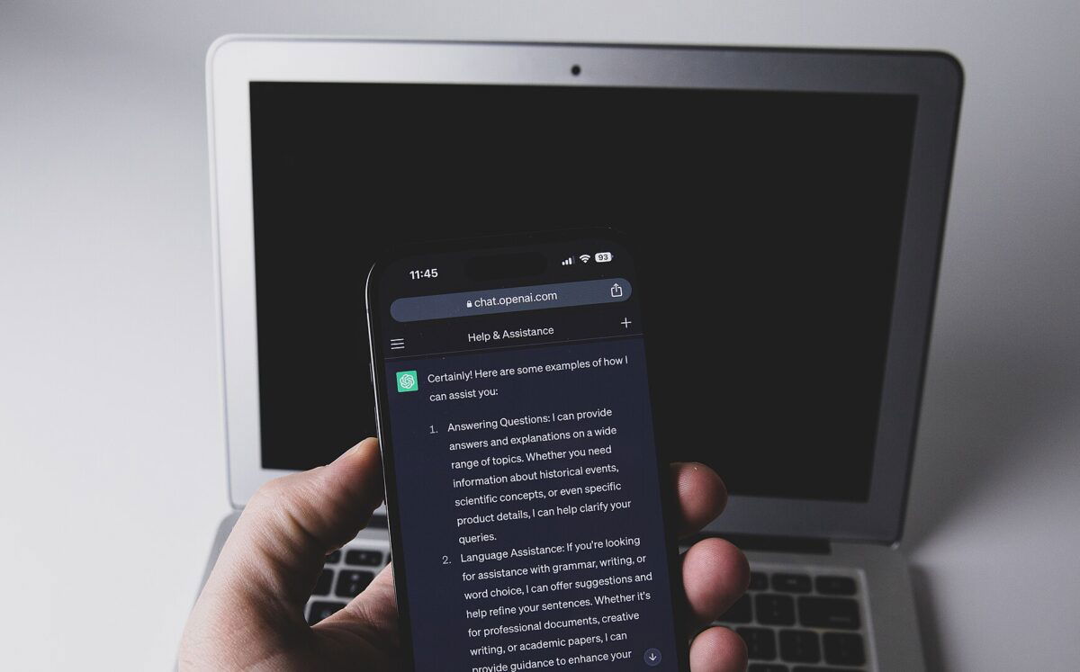 They ban AI for job seekers, while bots judge you