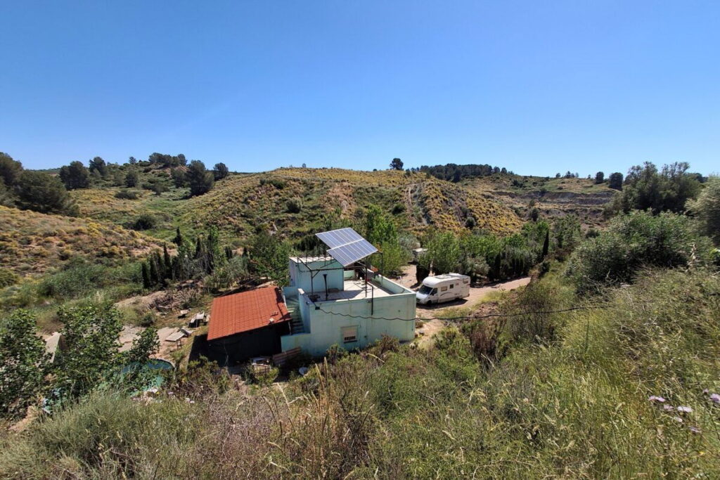 Rustic paradise with olive trees – €130,000