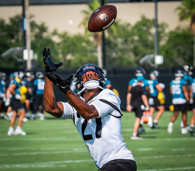 Jacksonville Jaguars cornerback Caleb Ransaw (27) hauls in a pass while running routes during the seventh organized team activity at the Miller Electric Center in Jacksonville, Fla. Monday, June 2, 2025. [Doug Engle/Florida Times-Union]