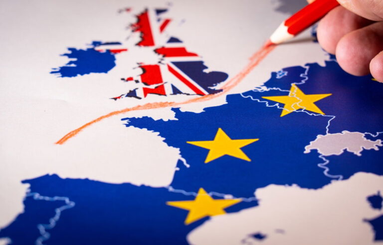 Brexit travel rules spark calls for EU deal