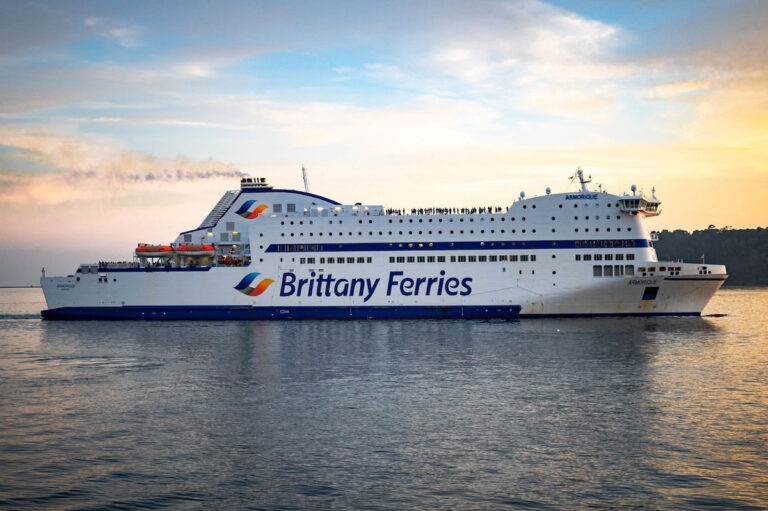 UK-France ferry link returns after 14 years