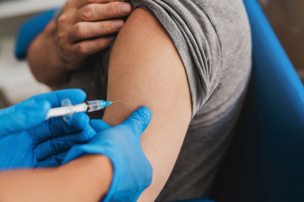 CDC votes to remove mercury from flu vaccines
