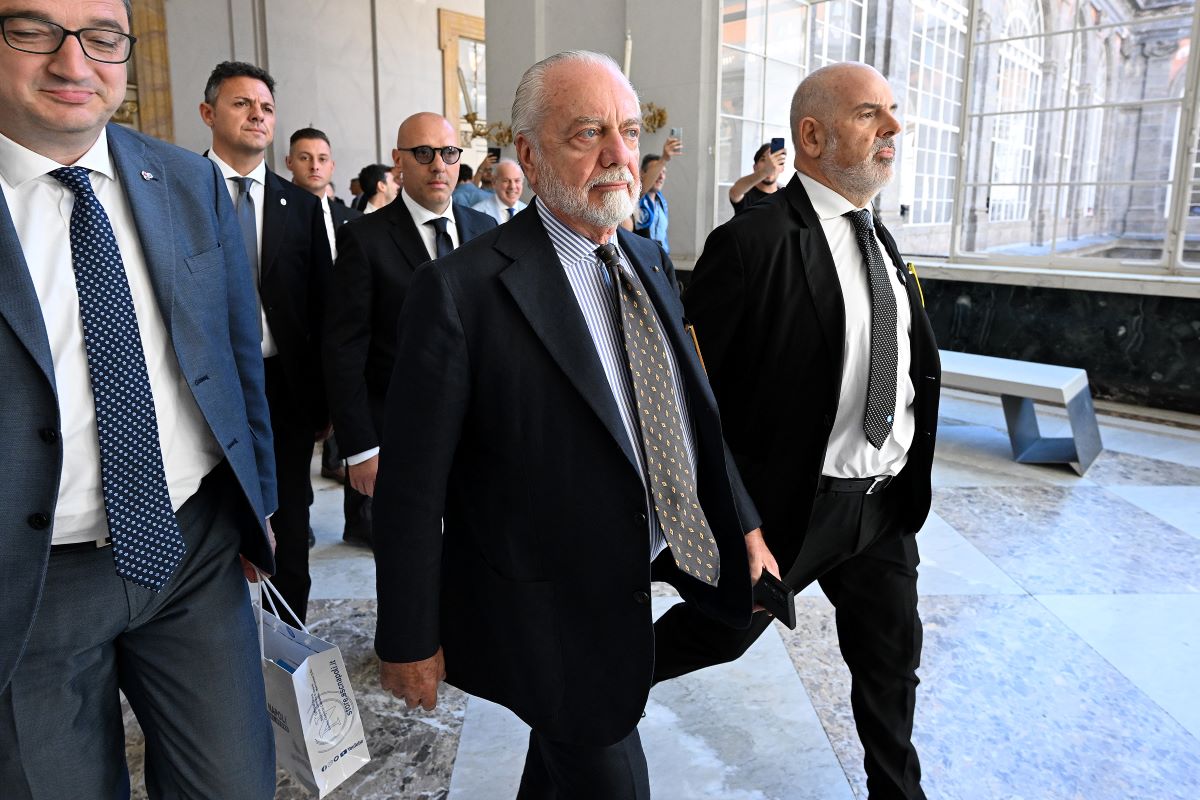 Aurelio De Laurentiis unveiling new Napoli manager Antonio Conte