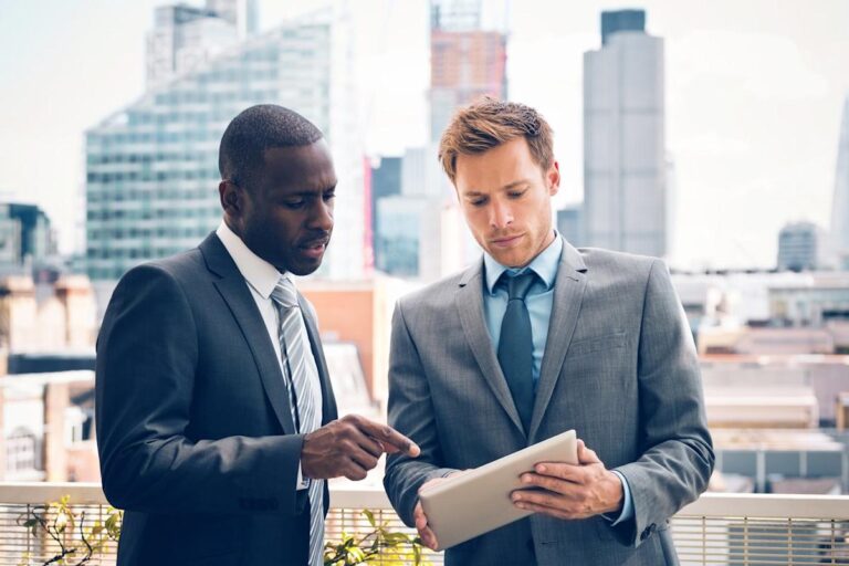 The Smartest Financial Stocks to Buy With $2,000 Right Now