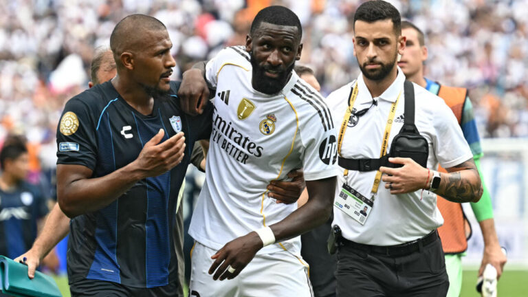 Real Madrid star has future thrown into doubt amid stance on new contract