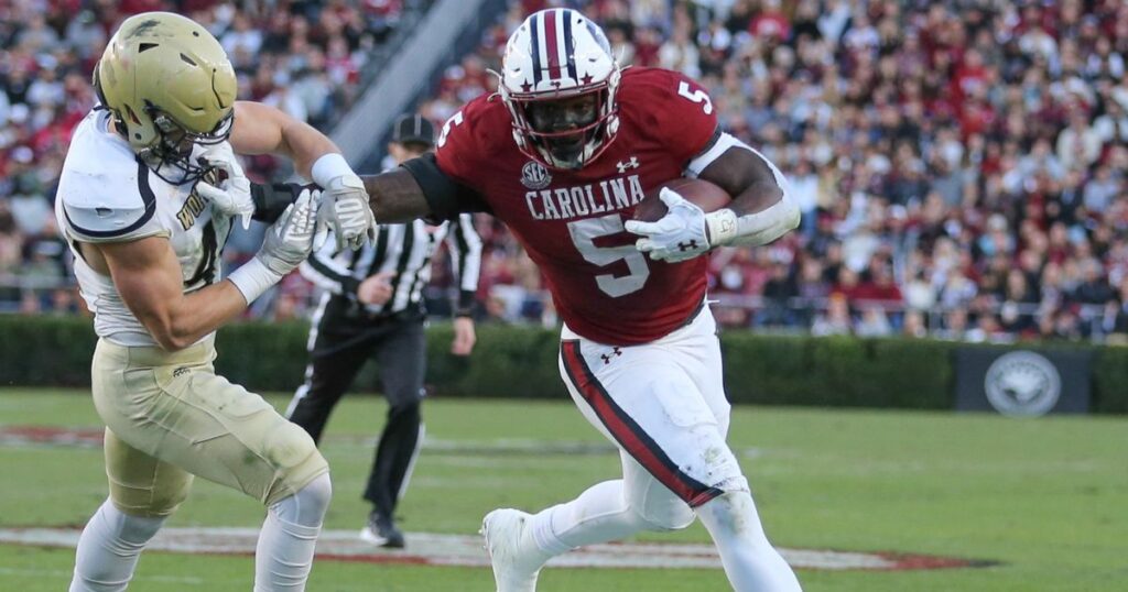 Former South Carolina star signs with new NFL team