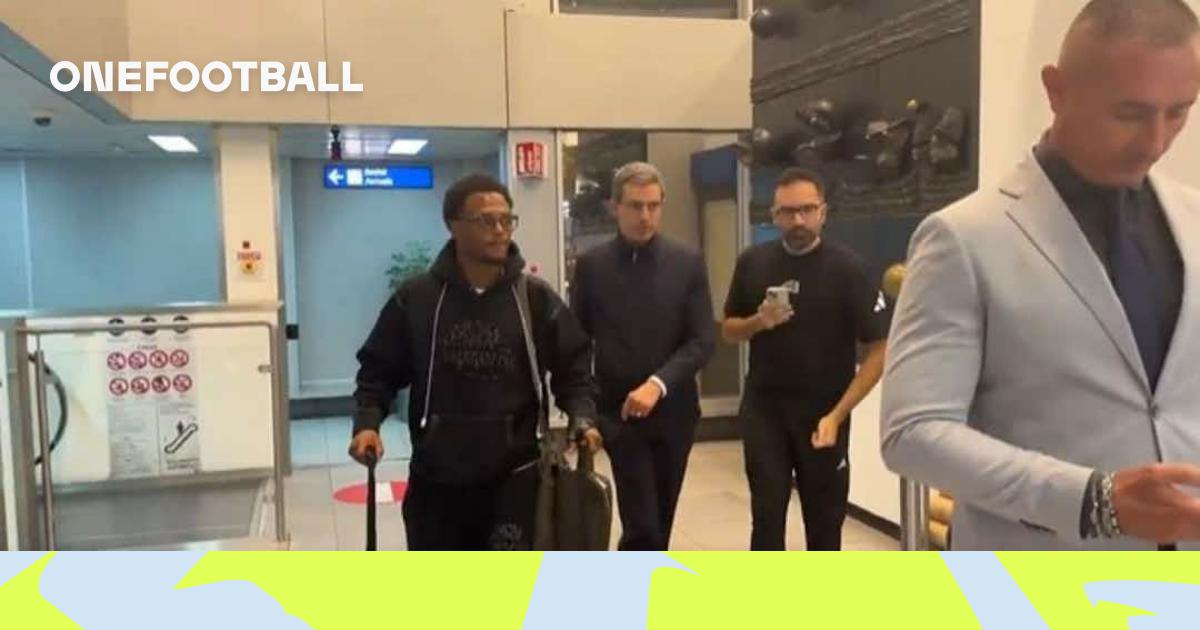 Video: Openda lands in Turin for Juventus medical