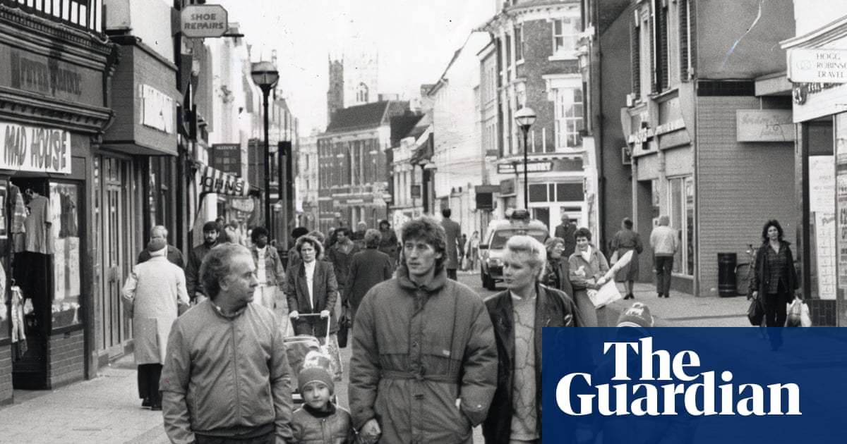 Which nationalities have featured in First Division but not Premier League? | The Knowledge