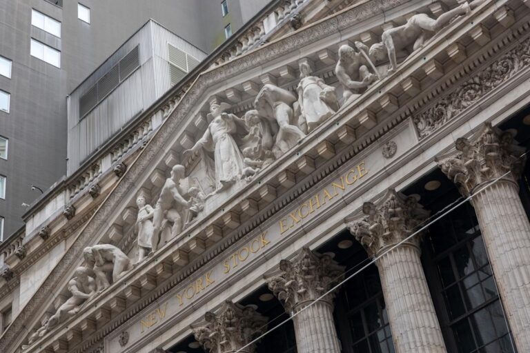 Stock market today: Dow, S&P 500, Nasdaq drop with Powell speech looming over Fed rate-cut hopes