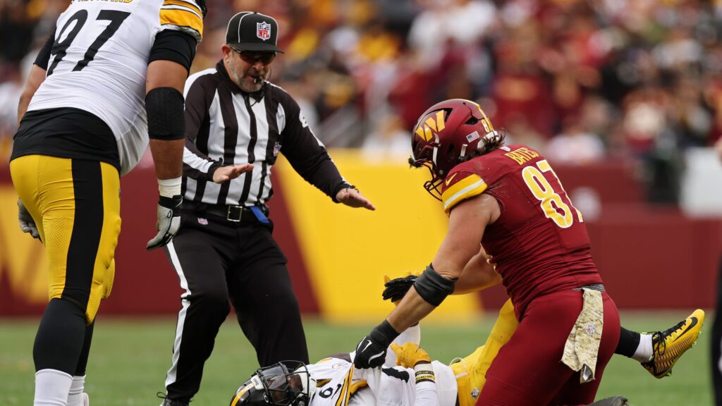 John Bates takes pride in being one of the NFL’s top blocking tight ends