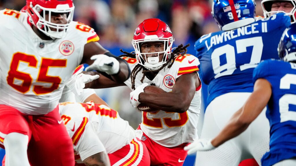 Chiefs vs. Giants: Kareem Hunt scores late touchdown to extend KC’s lead over NY on ‘SNF’