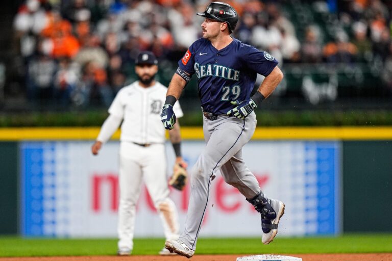 Mariners’ Cal Raleigh copied Babe Ruth in the most eerie, magical way | Sporting News