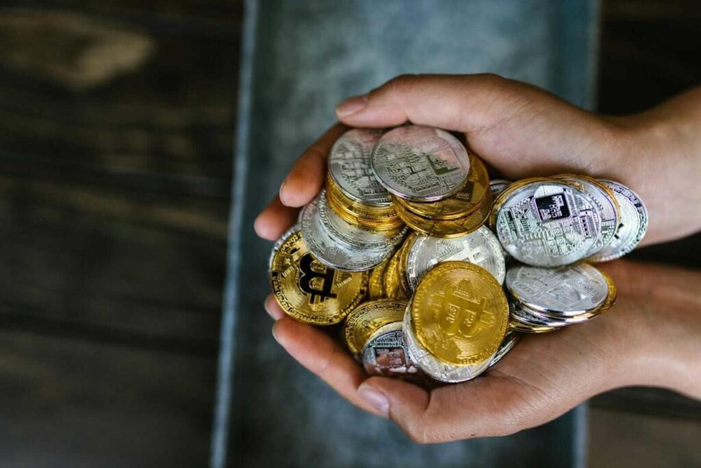 Analysts Are Pounding the Table on This 1 Under-the-Radar Crypto Stock
