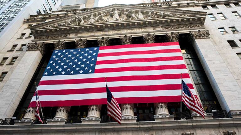 Stock Market Today: Dow, S&P At Highs; Palantir Slides On Army Network Concerns (Live Coverage)