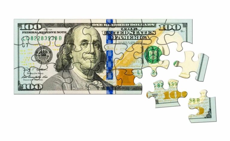 Dollar Sees Support from Positive Empire Report and Reduced Fed Rate-Cut Expectations